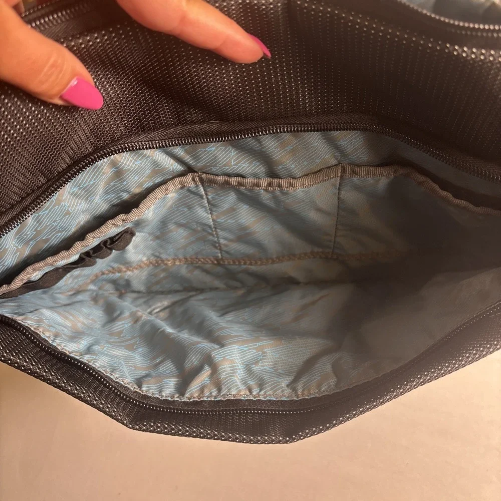 THULE Sweden Messenger Bag + Laptop Sleeve 15